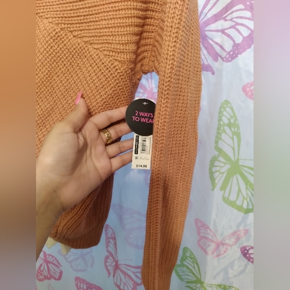 Cute sweater 💃 - Picture 4 of 6